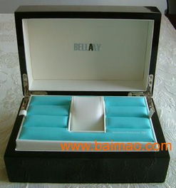 供应深圳中高档珠宝首饰包装盒礼品盒定制厂家,供应深圳中高档珠宝首饰包装盒礼品盒定制厂家生产厂家,供应深圳中高档珠宝首饰包装盒礼品盒定制厂家价格