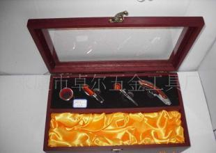 红酒木盒酒具套装 尊贵品味的馈赠之选