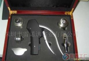 红酒木盒套装 品质酒具的完美收纳与馈赠之选